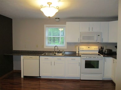 628 Hackett Hill Rd unit A001, Manchester, NH 03102 - photo 7