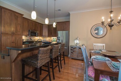 Kitchen dining