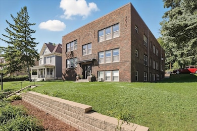 383 Grand Ave unit 1, Saint Paul, MN 55102 - photo 3