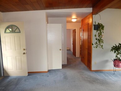 Entry/ Living Room