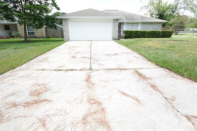 8331 Snail Hollow Dr, Houston, TX 77064 - photo 4