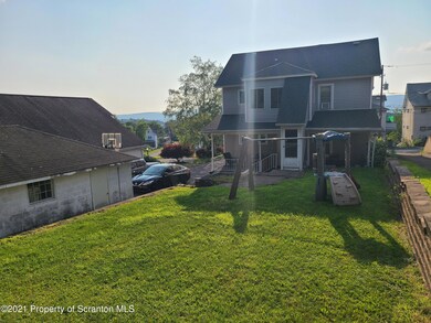 217 Franklin St, Dunmore, PA 18512 - photo 6