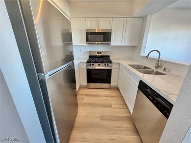 1424 Santa Anita Dr unit 112, Las Vegas, NV 89119 - photo 7