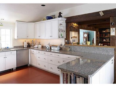 Kitchen. Gourmet Kitchen