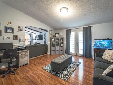 10516 Saigon Dr, El Paso, TX 79925 - photo 7