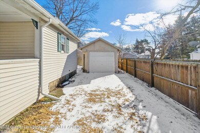 26-1205-Lenore-Ave-Lansing-MI-48910-Wind