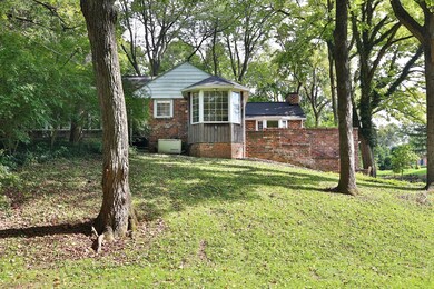 4010 Fairfax Dr. Exterior