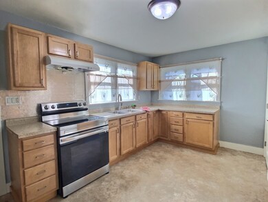 2141 Mcclure St, Columbus, IN 47201 - photo 5