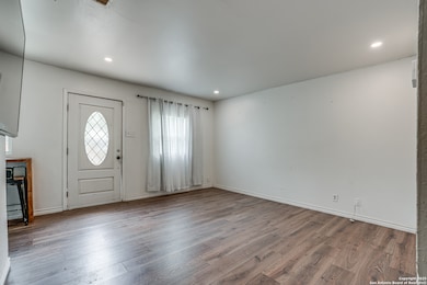 8215 Lazy Creek Dr, San Antonio, TX 78242 - photo 6