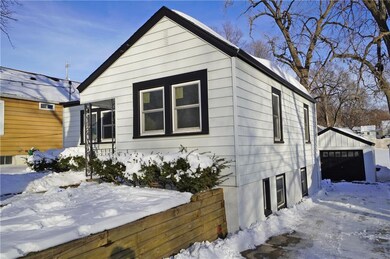 1107 66th St, Windsor Heights, IA 50324 - photo 2