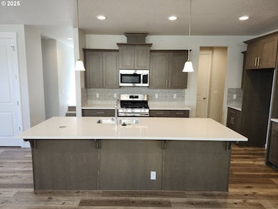 2941 Olympic St unit 28, Woodburn, OR 97071 - photo 4