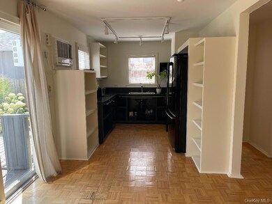 75 Mohawk Ave, East Atlantic Beach, NY 11561 - photo 7