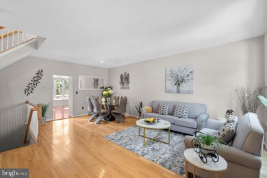 588 Kalmia Square NE, Leesburg, VA 20176 - photo 2