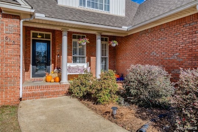 616 Maribeth Loop, Deatsville, AL 36022 - photo 3