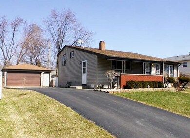 102 San Juan Rd, Carpentersville, IL 60110 - photo 3