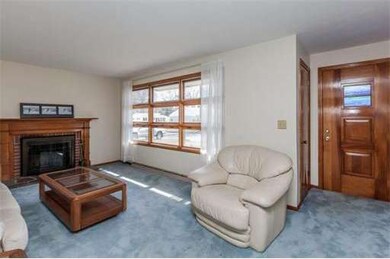 237 Carver St, Springfield, MA 01108 - photo 3