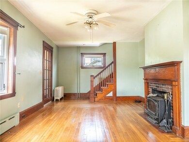 11 Sagamore St, Newport, RI 02840 - photo 2
