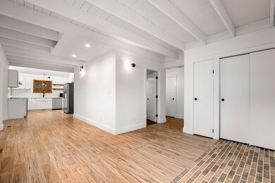 55402HomesteadWay-3