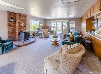 504 E 3rd St, Sumas, WA 98295 - photo 4