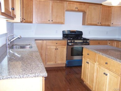 827 S Fork Dr unit 81, Easton, PA 18040 - photo 5