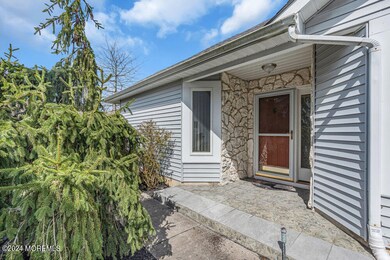 1722 Sweetbay Dr, Toms River, NJ 08755 - photo 5