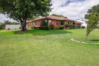505 Lovell St, Grand Prairie, TX 75050 - photo 2