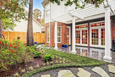 11806 Village Park Cir, Houston, TX 77024 - photo 2