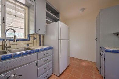 Kitchen (1)