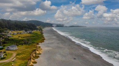 03_723_Big_Lagoon_Park_Road_Trinidad101_