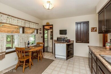 4122 39th Place, Des Moines, IA 50310 - photo 2