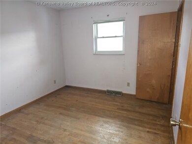321 17th St, Dunbar, WV 25064 - photo 6