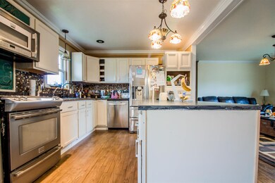 18392 Chaucer Ln, South Bend, IN 46637 - photo 4