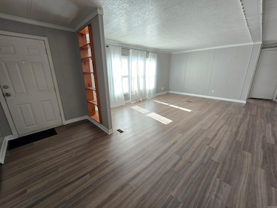 301 SE 3rd St, Bryant, AR 72022 - photo 2