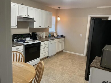 514 514 Layton, Kilgore, TX 75662 - photo 5