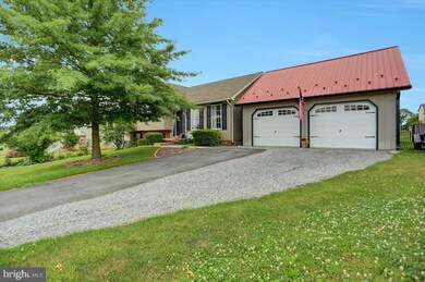 1441 Mallard Dr E, Chambersburg, PA 17202 - photo 3