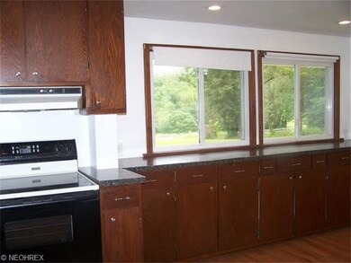 5654 Grove Rd, New Franklin, OH 44216 - photo 6