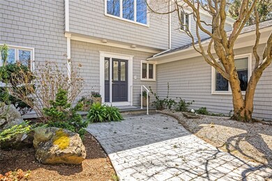 2 Briarcliff Ave, Warwick, RI 02889 - photo 6