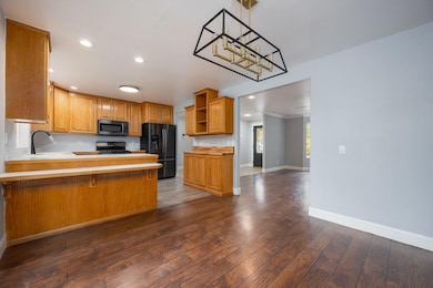 33-web-or-mls-11-4-25 530 NE Majesty Lan