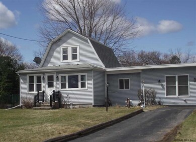 35 Genesee Ave, Rensselaer, NY 12144 - photo 2