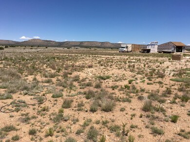 2425 W Feather Mountain Cir, Paulden, AZ 86334 - photo 7