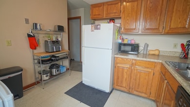 120 Lamplighter Ln unit C, Springfield, MA 01119 - photo 6