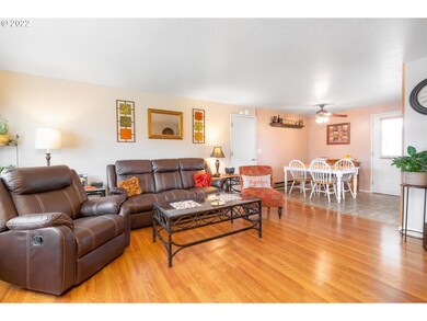 240 Columbia Loop Rd, Roseburg, OR 97471 - photo 4