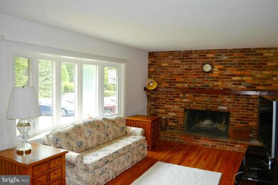 16501 Abbey Dr, Bowie, MD 20715 - photo 4