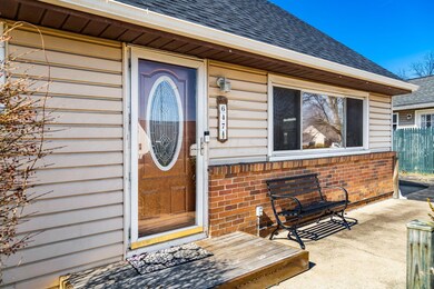 647 Savannah Dr, Columbus, OH 43228 - photo 4