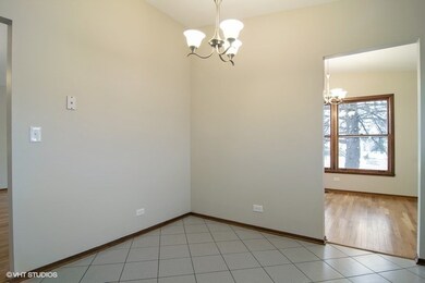 15W611 Patricia Ln, Elmhurst, IL 60126 - photo 7