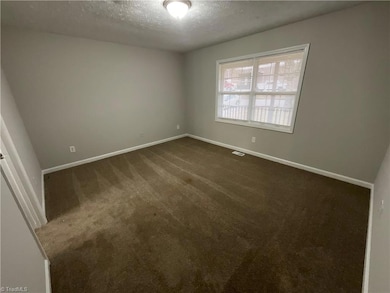 2607 Dallas Ave, High Point, NC 27265 - photo 5