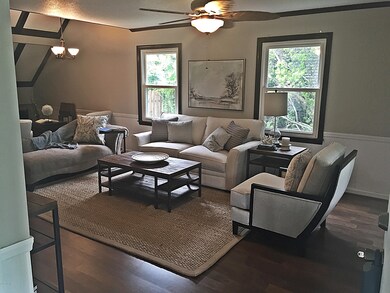 Staged Livingroom2