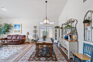 04-Dining Room