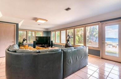 1216 S Riverside Dr. MLS-15