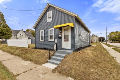 1143 S 23rd St, Manitowoc, WI 54220 - photo 2